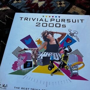 Excellent condition like new in box Trivial PURSUIT 2000s